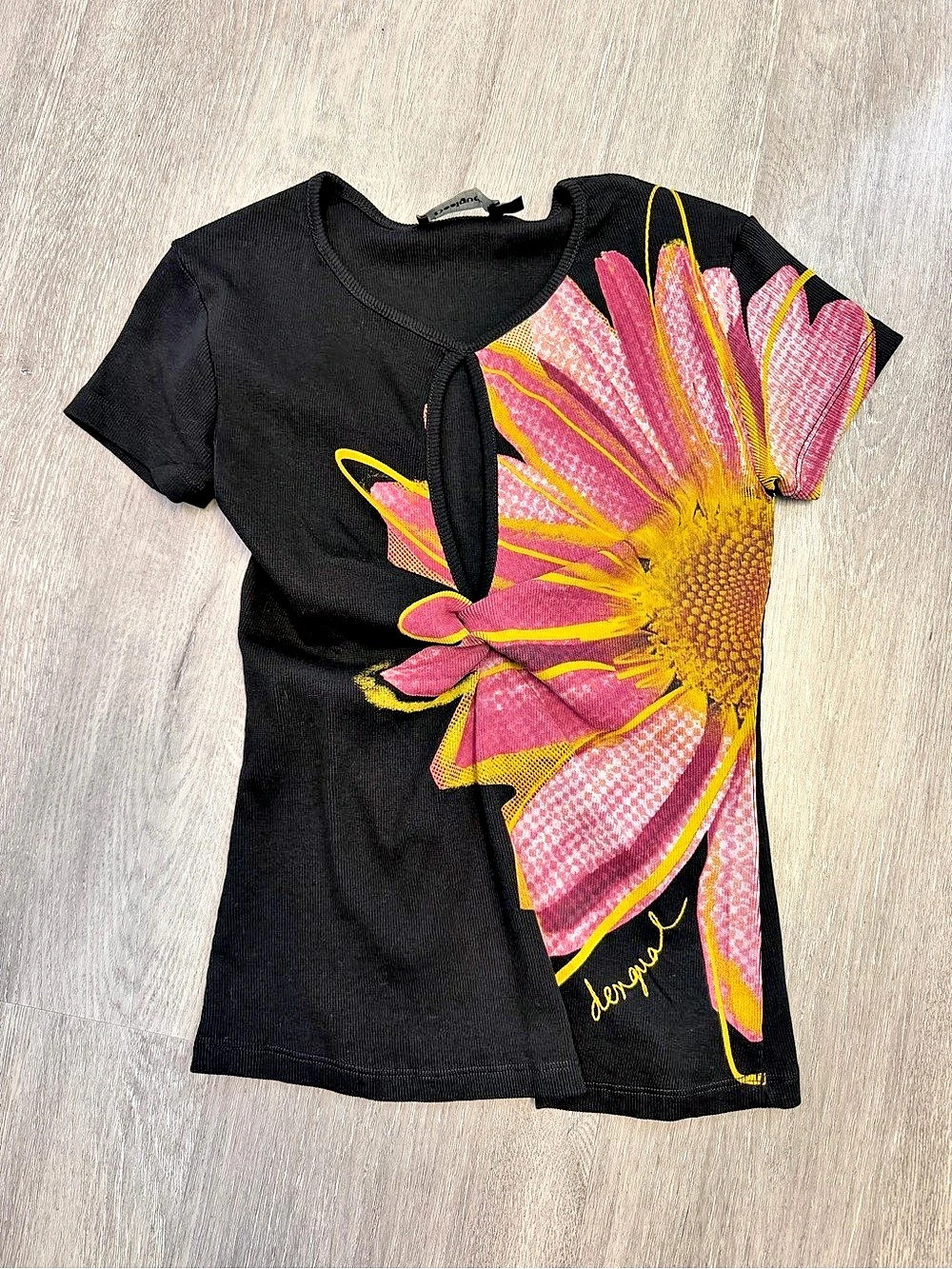 Desigual Floral Short Sleeve Top in Black & Pink Size Large